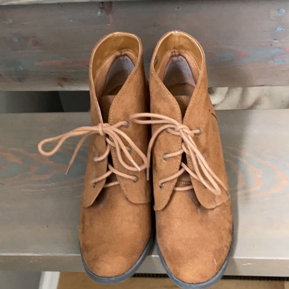 Brown Suede Booties - Sz 10 - Picture 5 of 5
